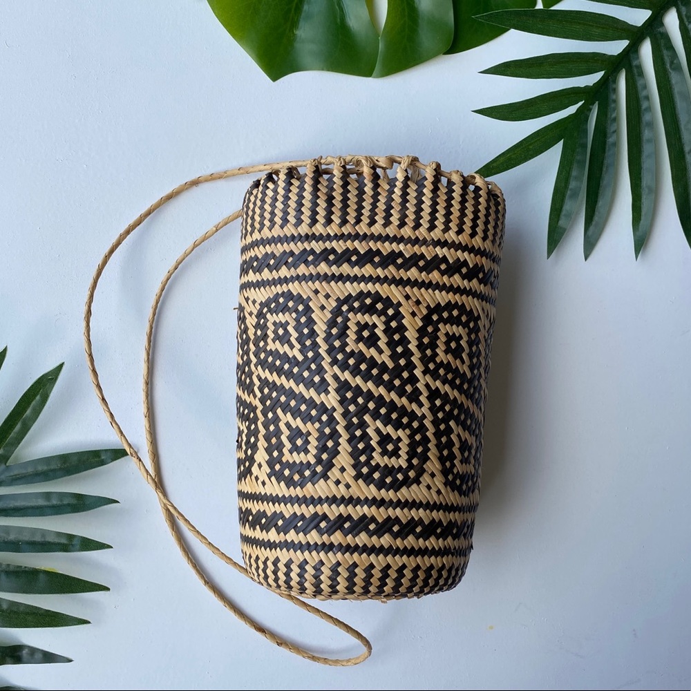 Grass Woven Bucket Bag